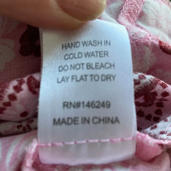 Aakaa beautiful pink floral flowy maxi sundress from high end boutique - Picture 11 of 15